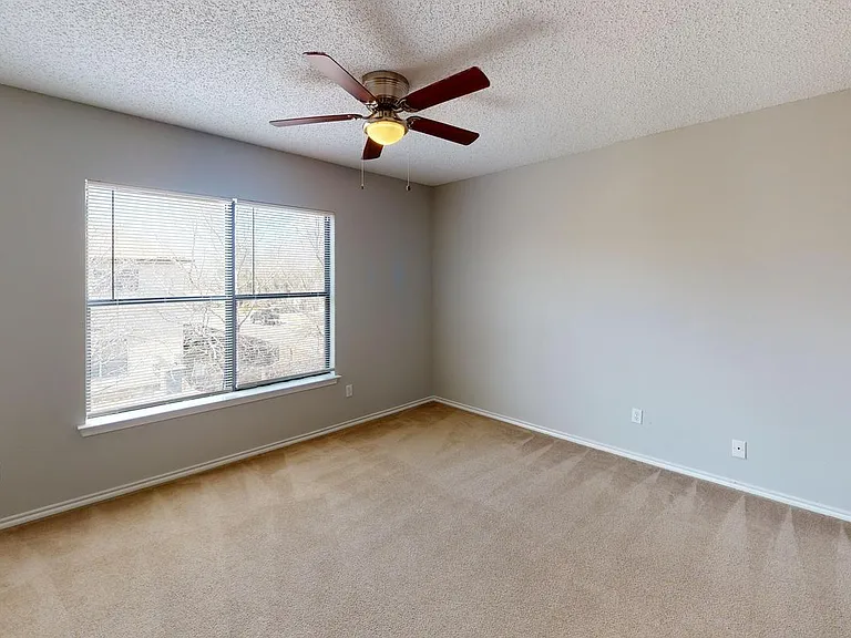 7900 Bramble Bush Dr — Photo 7