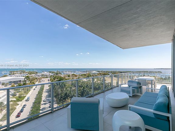 4th image of 2675 S Bayshore Dr Unit 802S