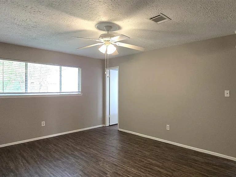 23019 Tree Bright Ln — Photo 15