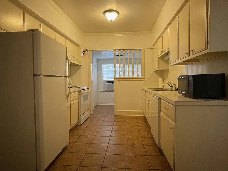 4102 Herschel Ave #102 — Photo 5