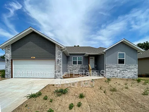 3897 W Linwood St Photo 1