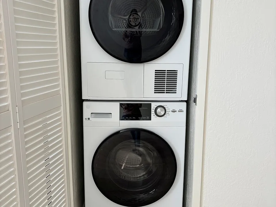 Enjoy the convenience of an LG ThinQ smart washer and dryer set, offering modern features, energy efficiency, and app_connected control.