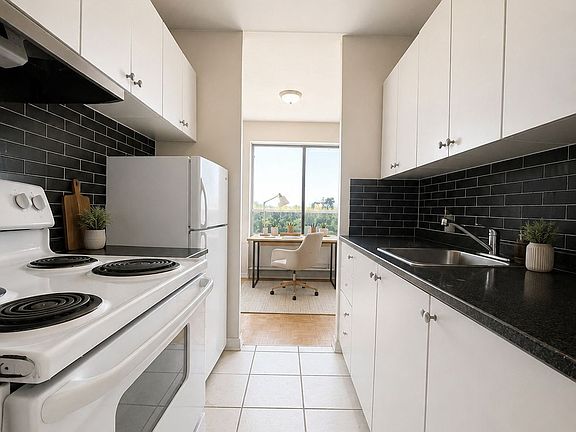 2nd image of 1780 Lawrence Ave E #402