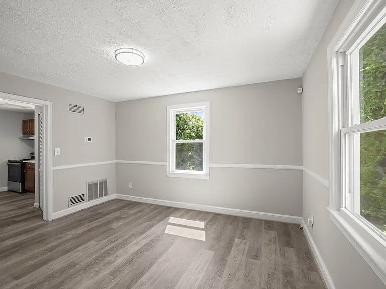 7520 Burgess Ln — Photo 4