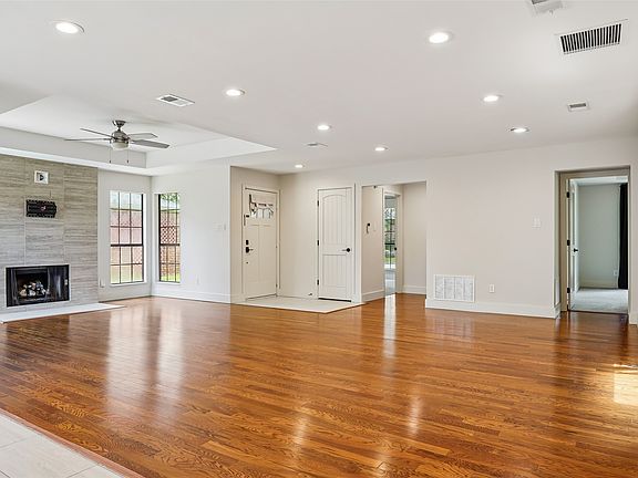 4th image of 14815 Surveyor Blvd