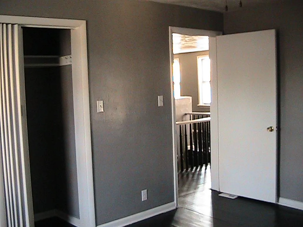 2 bed, $1,000 — Photo 4