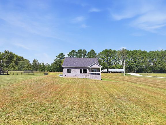 3rd image of 8184 Aedc Rd