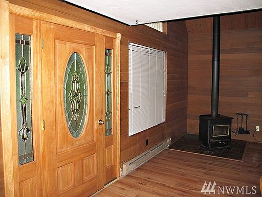 4th image of 1322 Wallace Ct