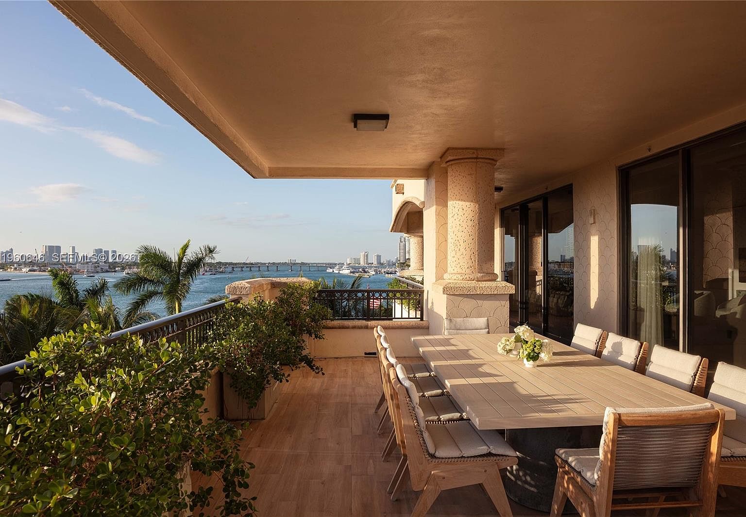 6800 Fisher Island Dr #6851