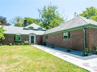 90 Annandale Rd, Newport, RI 02840