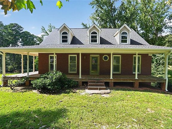 4th image of 83 Russell Rd