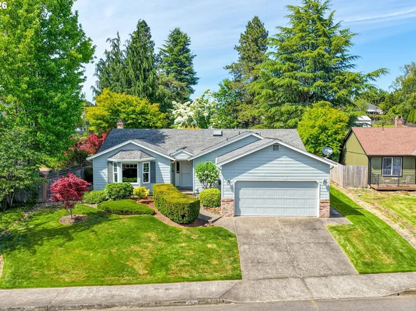 12439 SE Ashley St, Clackamas, OR 97015