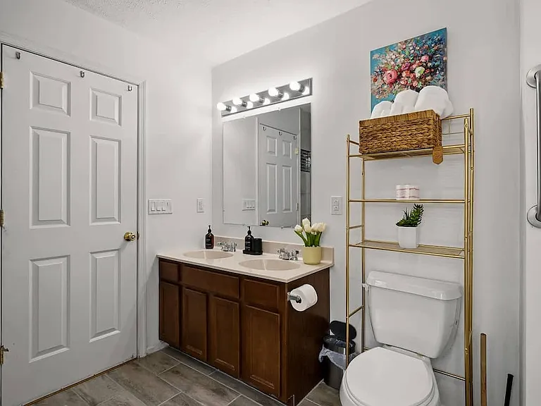 6000 Boardwalk Dr — Photo 26