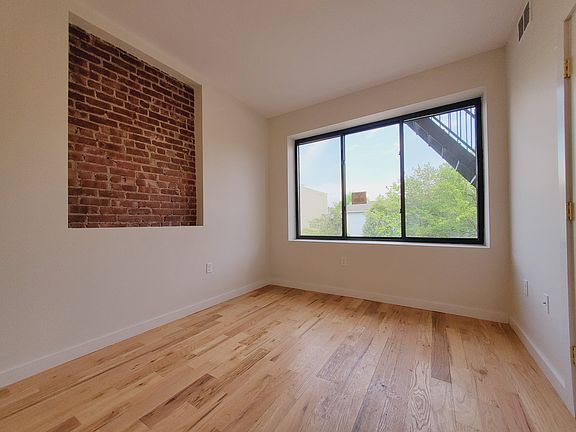4th image of 141 Monticello Ave #3E