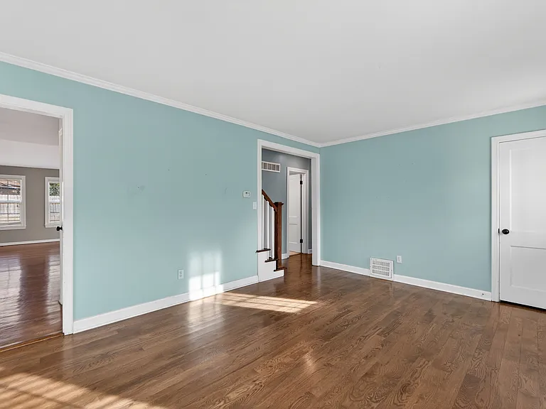 4640 W 70th Ter — Photo 5