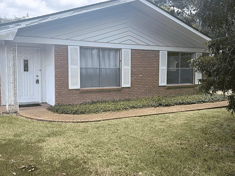 509 Alonda Dr — Photo 1