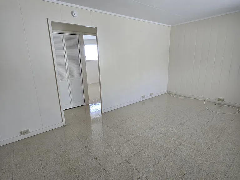 Kaneohe Apartments — Photo 8