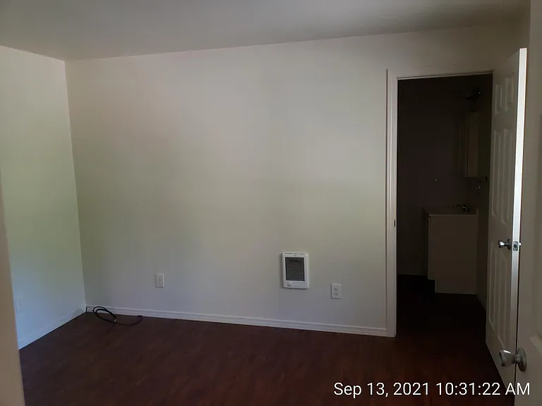 3724 Olympic Hwy #6 — Photo 9