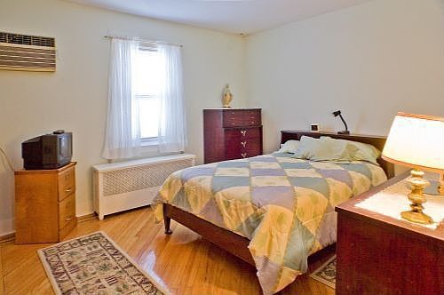 5th image of 3607 Avenue T