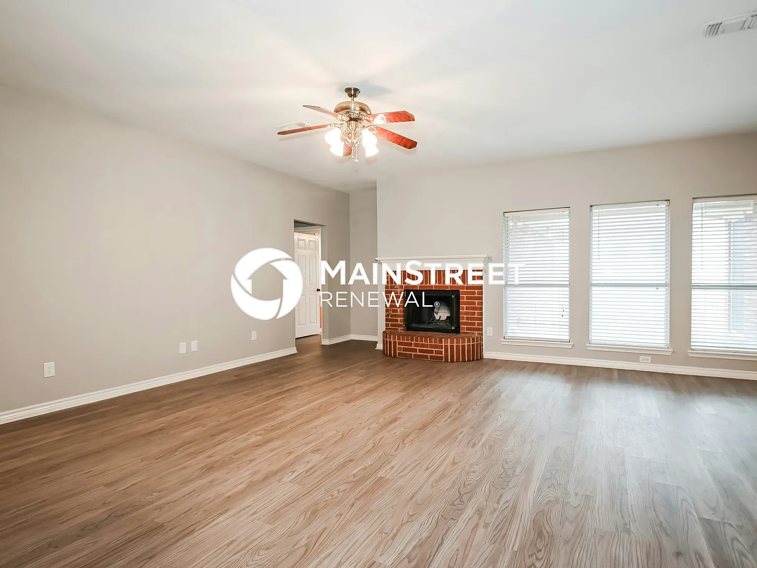 616 Joy Ln — Photo 4