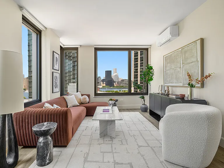 65 Dupont St #331 — Photo 3