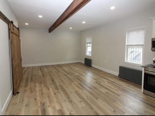 29 Race St STE 2, Frenchtown, NJ 08825