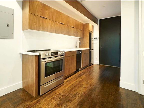 3rd image of 495 Saint Johns Pl #3L