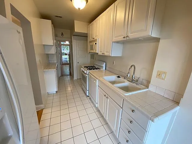 1524 D St NE — Photo 10