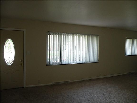 4th image of 4525 N Lesley Ave