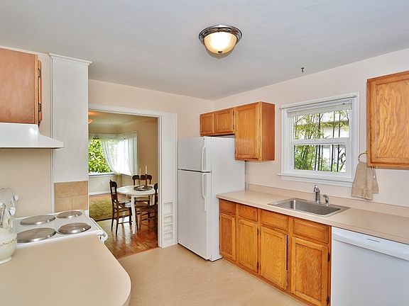 5th image of 1544 Elizabeth Ave