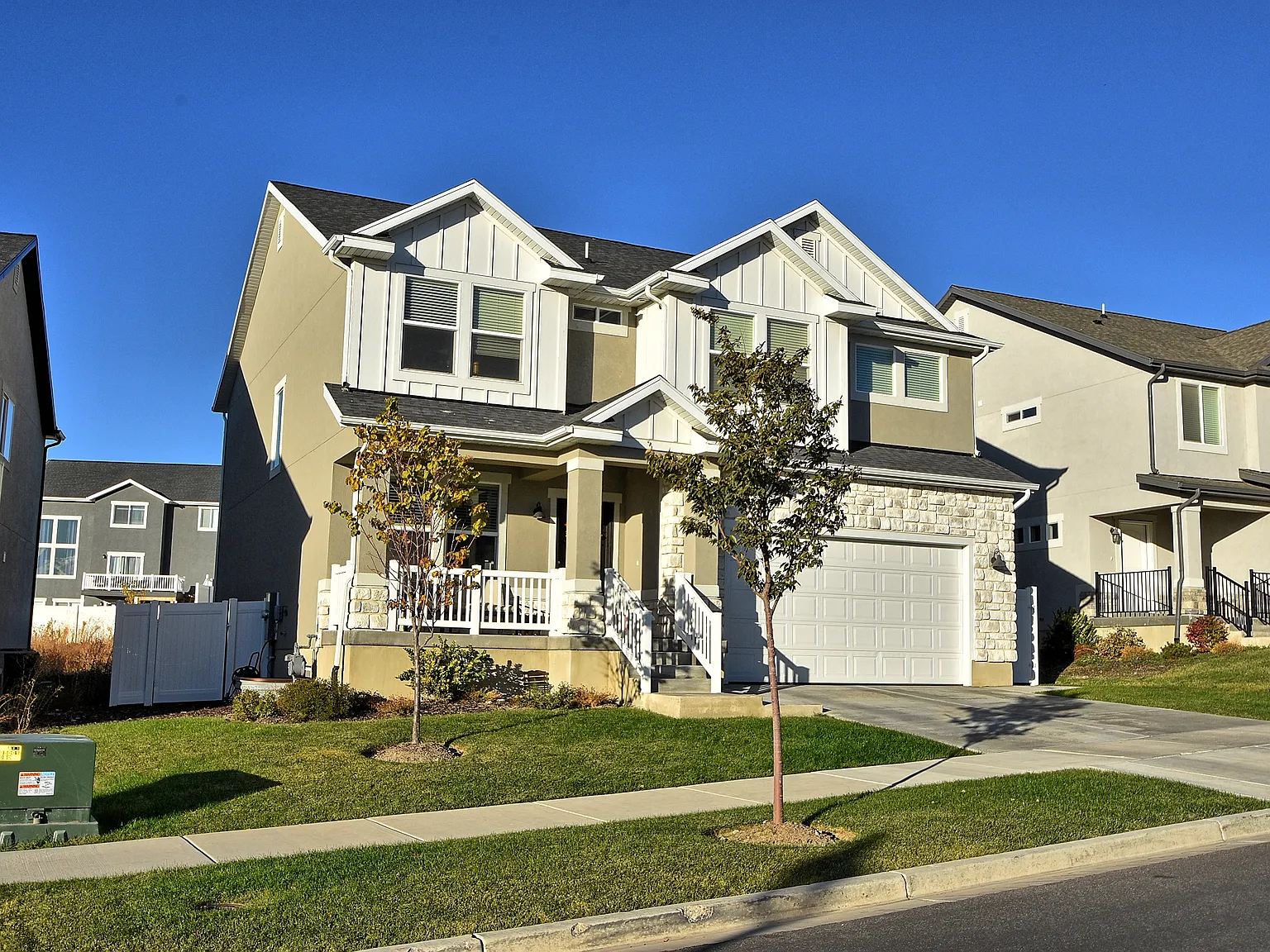 4 bed, 2.5 bath, 3736 sqft, $3,000 — Photo 2