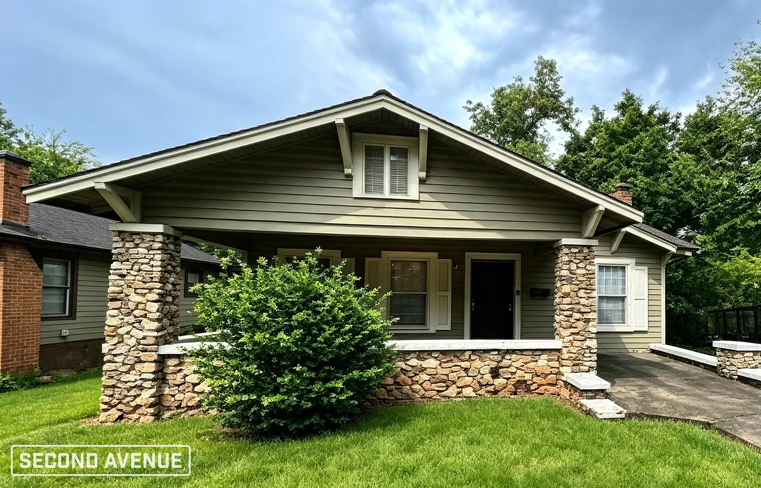 4 bed, 1.0 bath, 1302 sqft, $1,150 — Photo 1