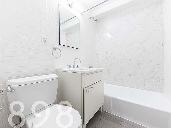 5th image of 160 W 97th St APT 14D