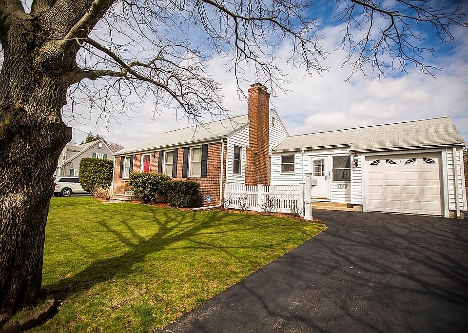136 Garden City Dr, Cranston, RI 02920 Zillow