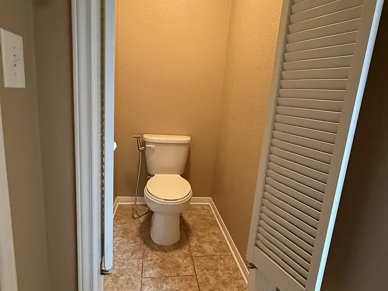 206 Dober St — Photo 19