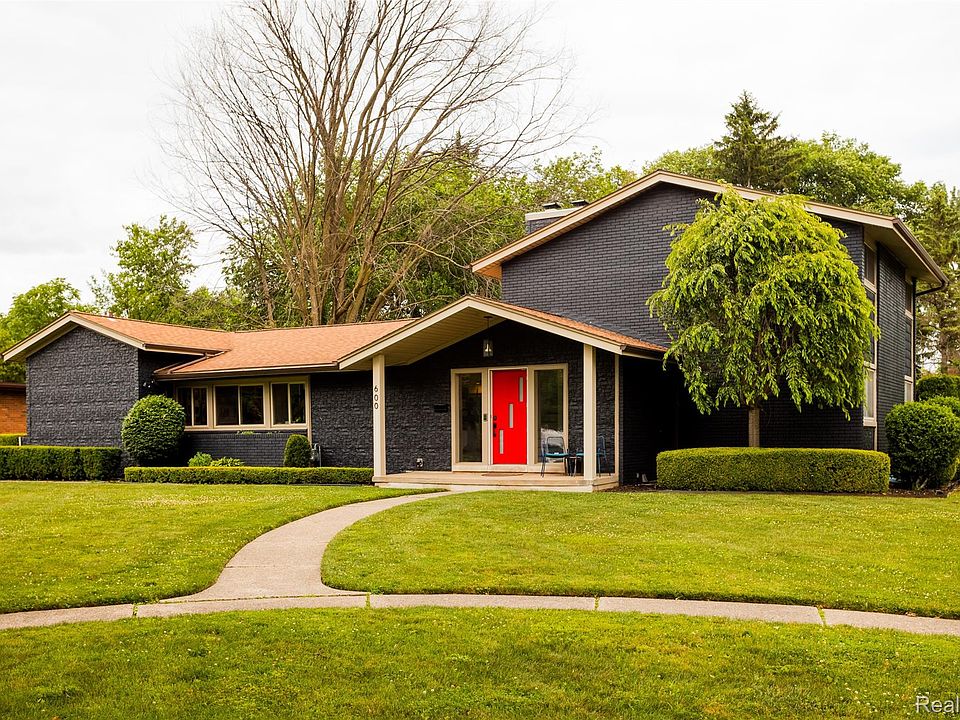 1st image of 600 Middlesex Rd