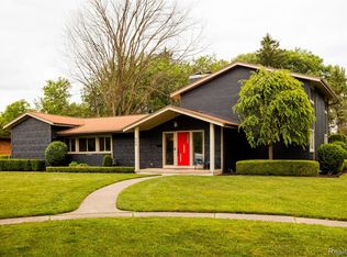 600 Middlesex Rd, Grosse Pointe Park, MI 48230