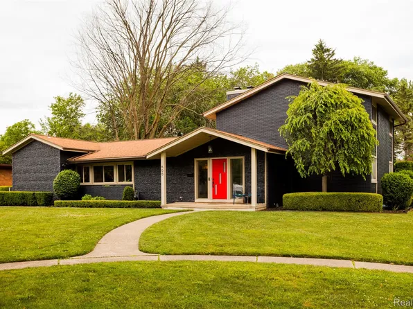 600 Middlesex Rd, Grosse Pointe Park, MI 48230