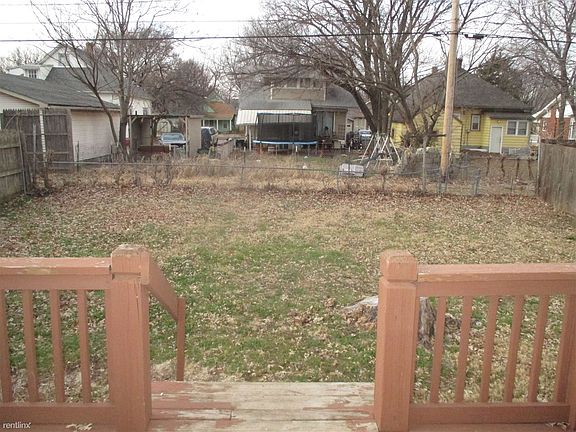 4. 309 S Estelle, Fenced back yard
