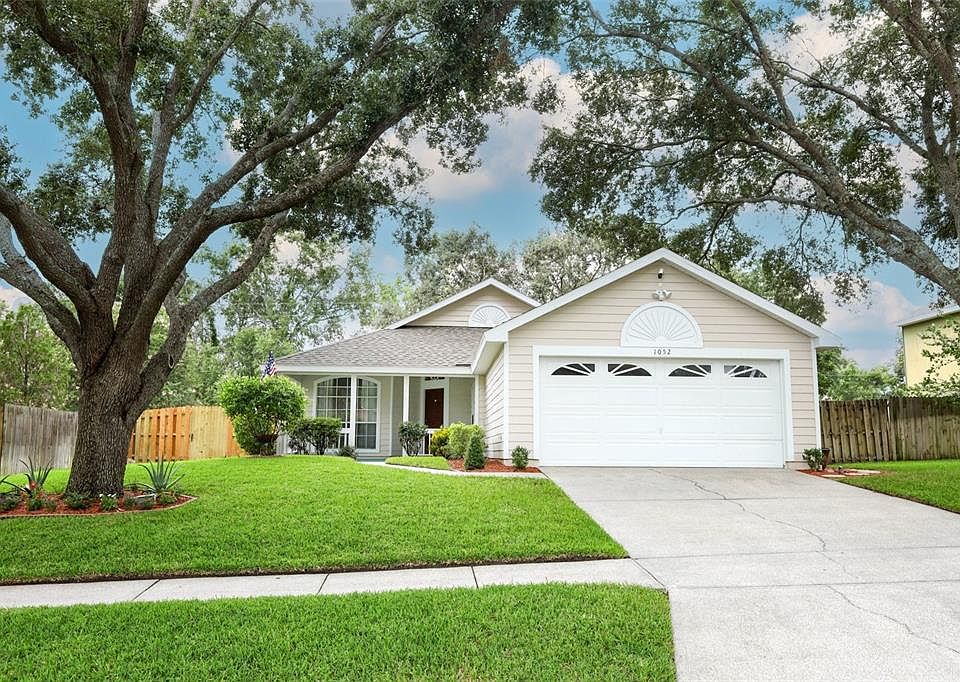 1st image of 1052 ROYAL OAKS DRIVE