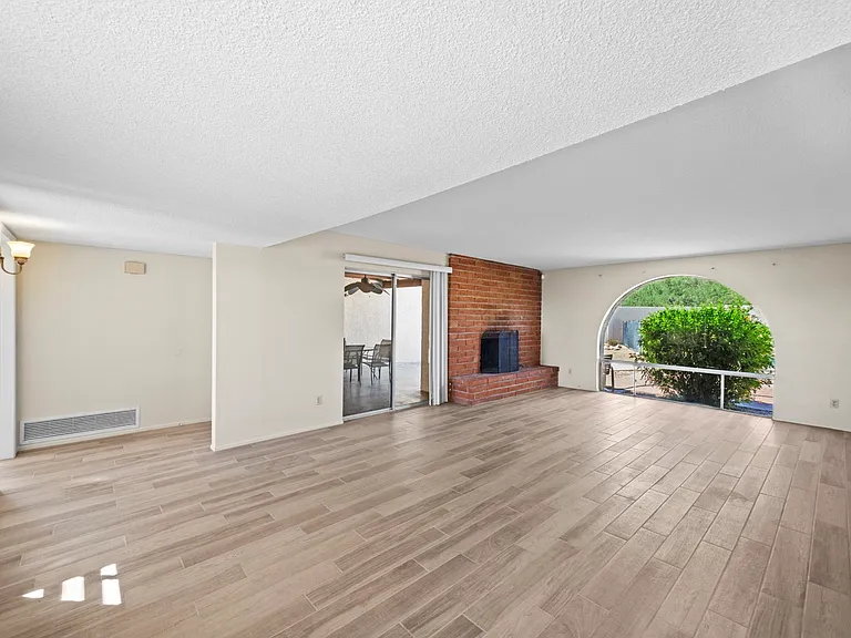 6109 N Zorrela Segundo — Photo 12