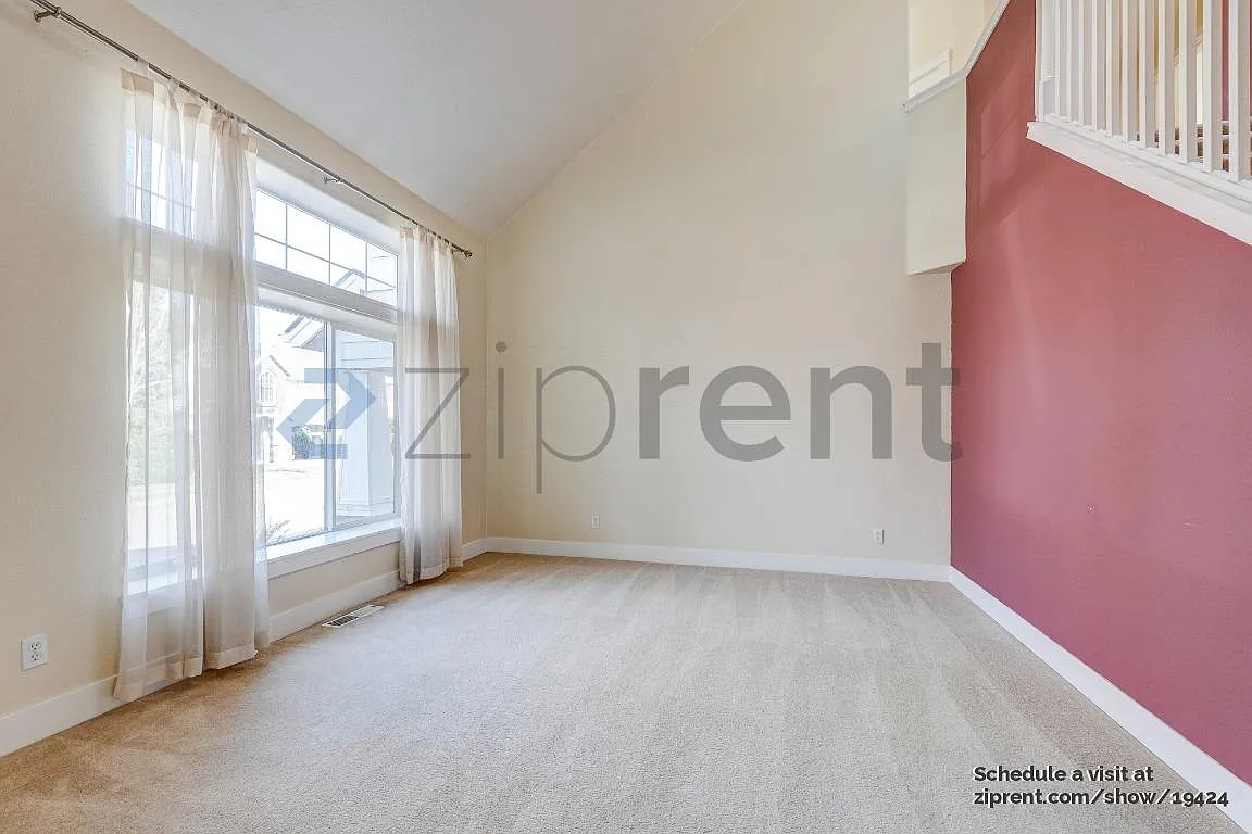 Building Photo - 10942 SW Koller St