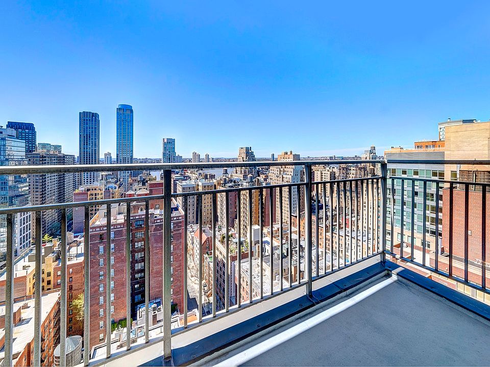 1st image of 2039 Broadway #26B