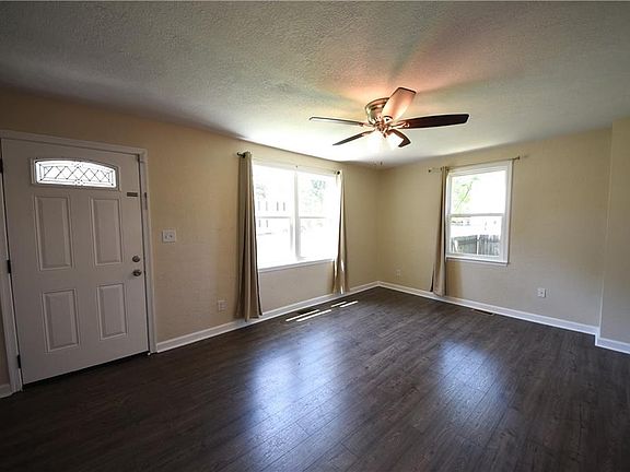 5th image of 3742 Atterbury St