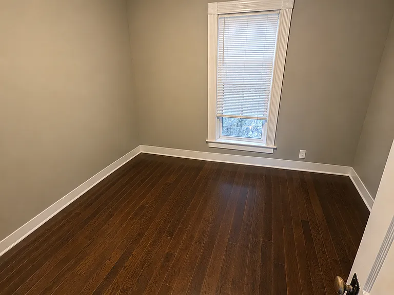 302 Caroline Ave — Photo 8