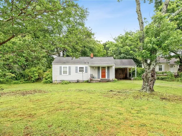 2711 Nelson Farm Rd, Greensboro, NC 27406