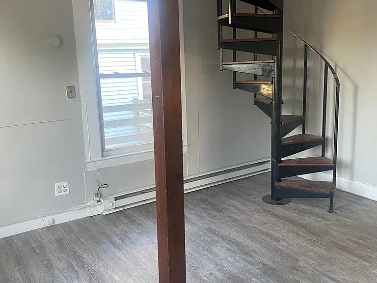 62 Franklin St — Photo 1