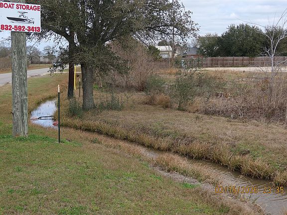 4th image of 32388 Fm 529 Rd