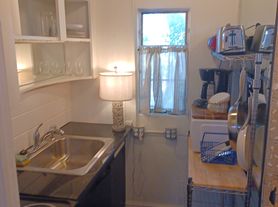 137 N Meridian St, Tallahassee, FL