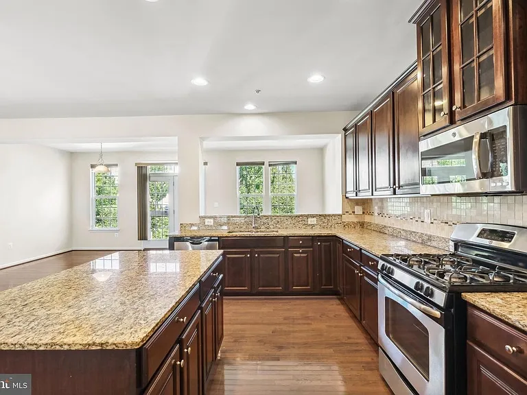 22607 Winding Woods Way — Photo 17